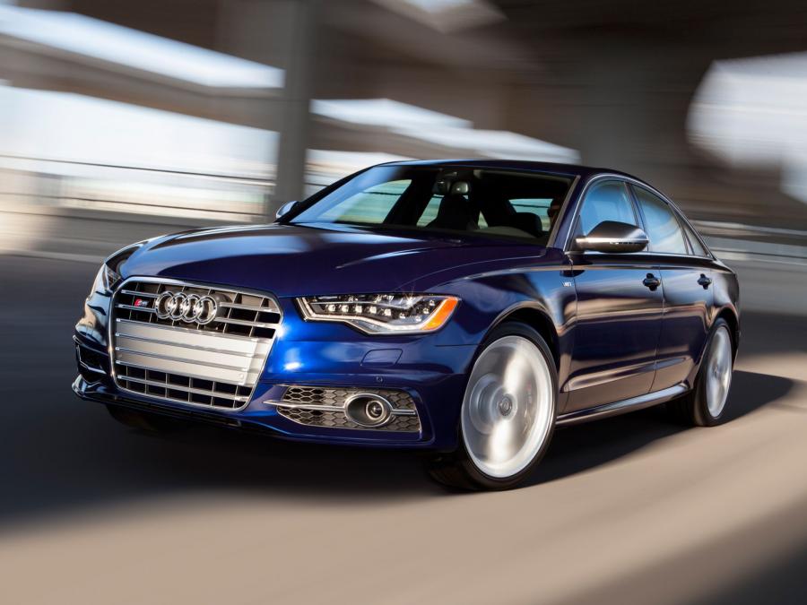 Audi S6 Sedan (4G, C7) 2012 года  (NA) (фото 7 из 10)